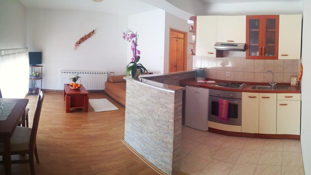 Guest House Domig Licko Lesce Exterior foto