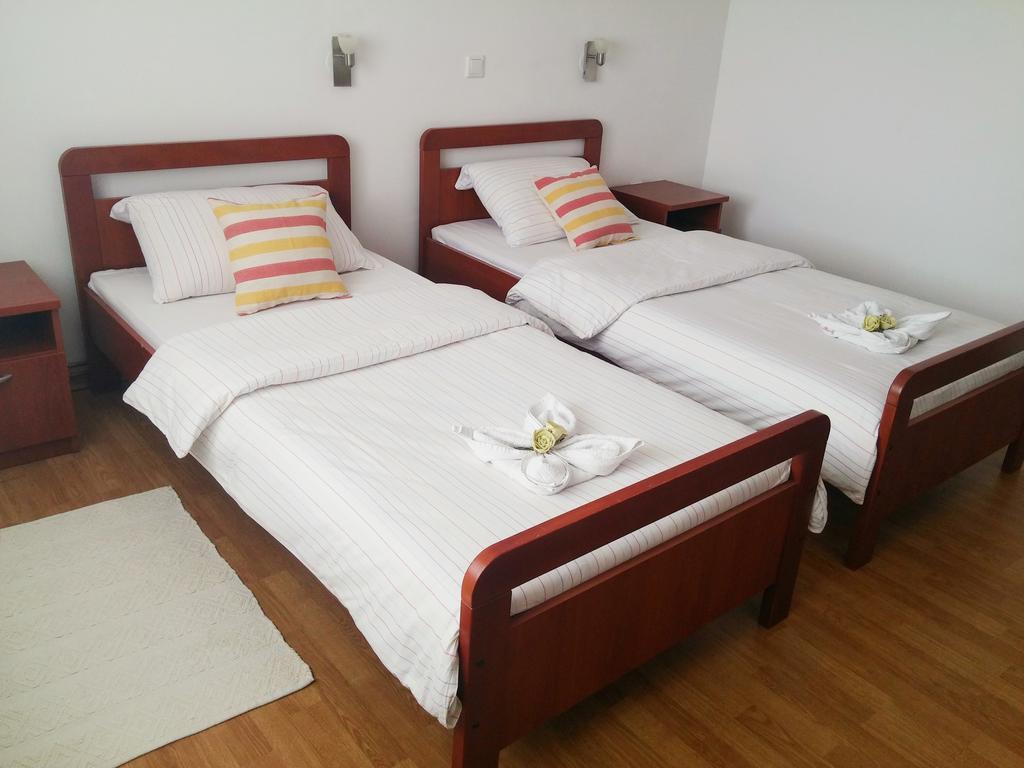 Guest House Domig Licko Lesce Exterior foto
