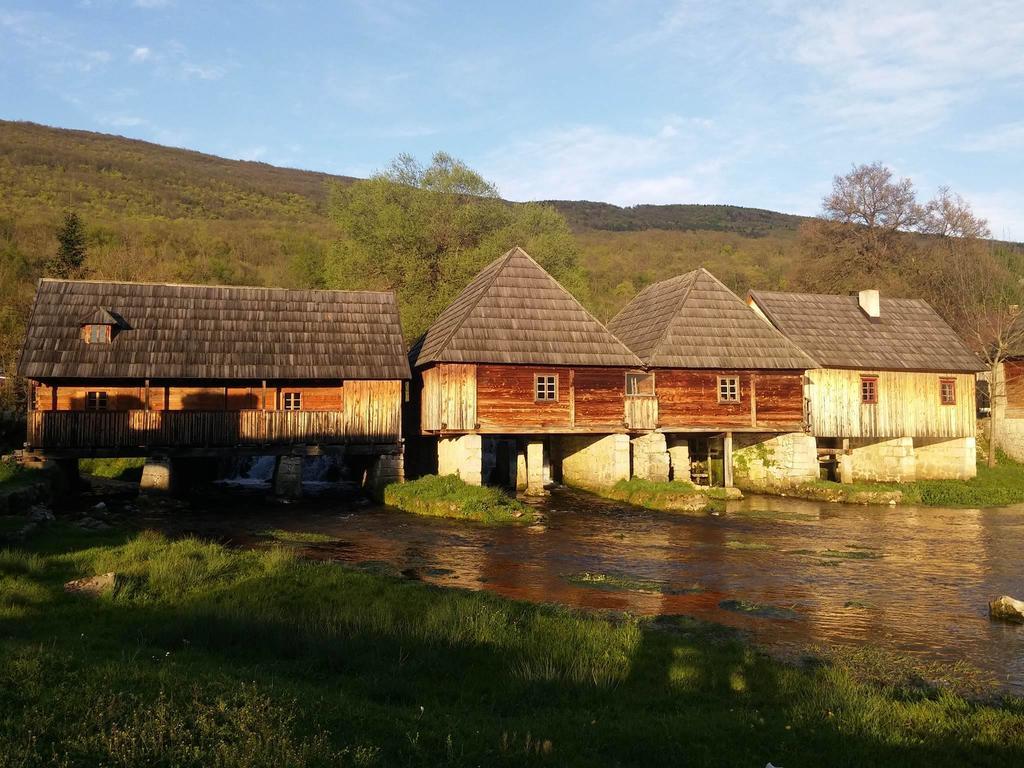 Guest House Domig Licko Lesce Exterior foto