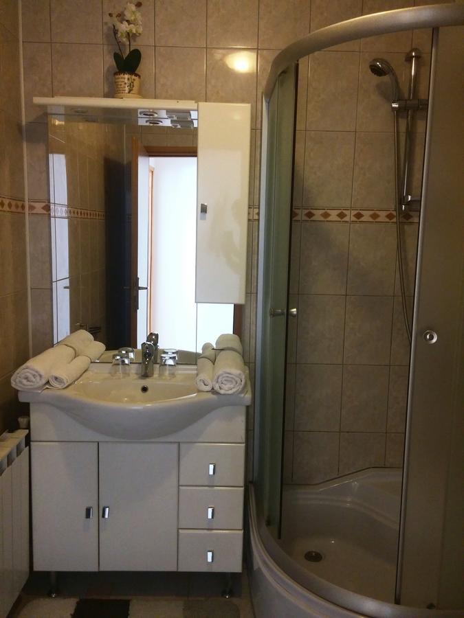 Guest House Domig Licko Lesce Exterior foto